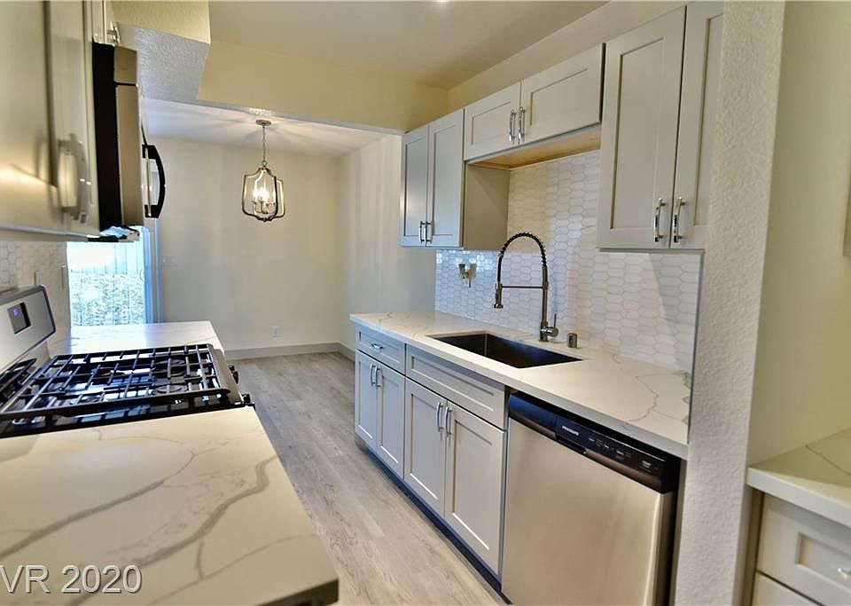 1st image of 3491 Villa Knolls South Dr