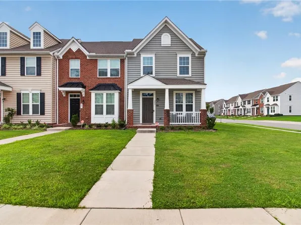 265 Goldenstar Ln, Portsmouth, VA 23701