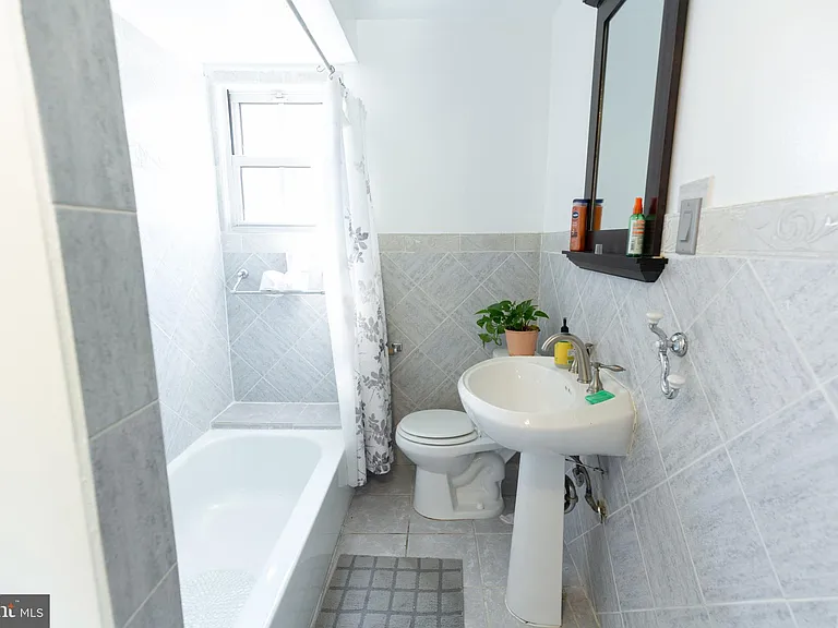 808 Gaul St — Photo 32