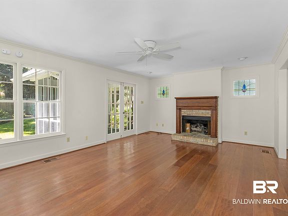 4th image of 47 Echo Ln W