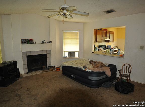 3rd image of 282 Burlington Dr