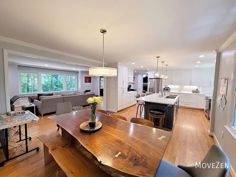 3507 Henderson Rd — Photo 3