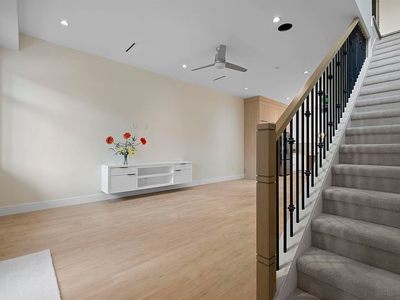 5th image of 1433 Barberry Dr #1