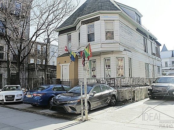3rd image of 288 Hawthorne St