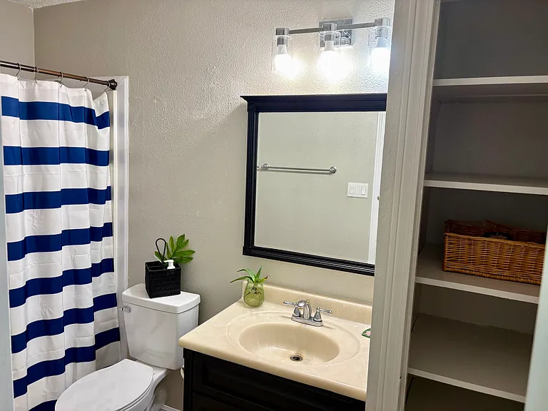1626 Chippeway Ln — Photo 3