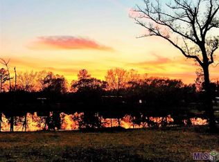 7652 S Tiger Bend Rd, Baton Rouge, LA 70817