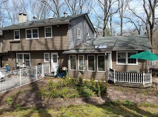 1 Walnut Dr, Flemington, NJ 08822
