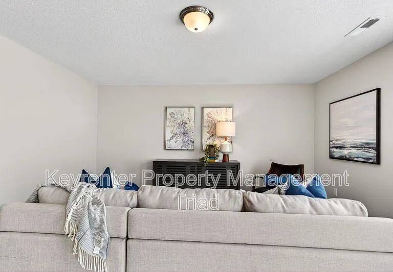 2703 Stafford St — Photo 34