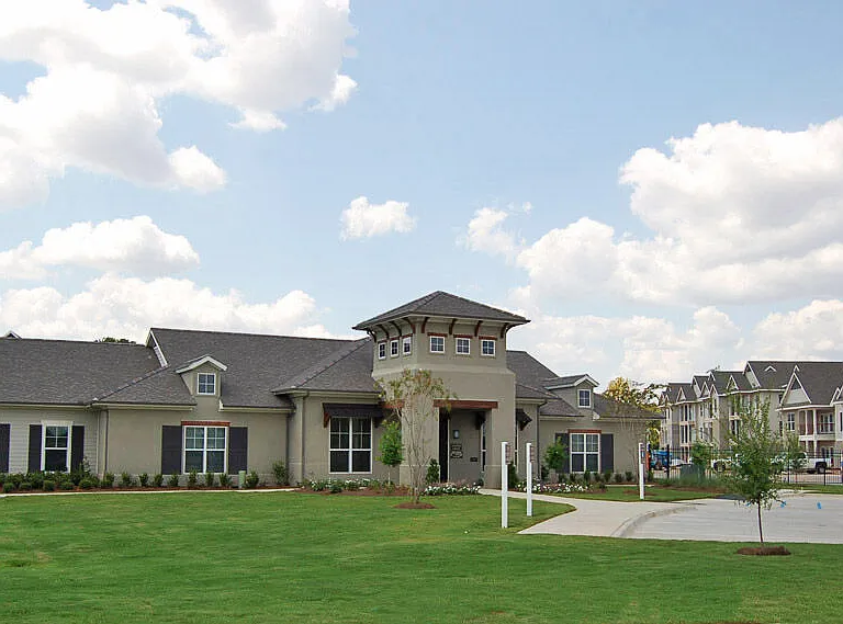 Riverscape Apartment Homes — Photo 2