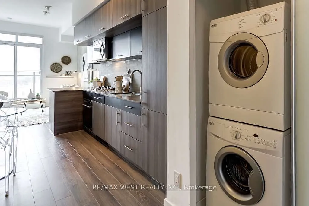 2 bed, $2,700 — Photo 4