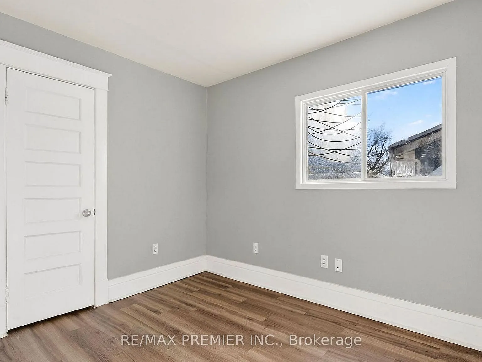 3 bed, $2,500 — Photo 2