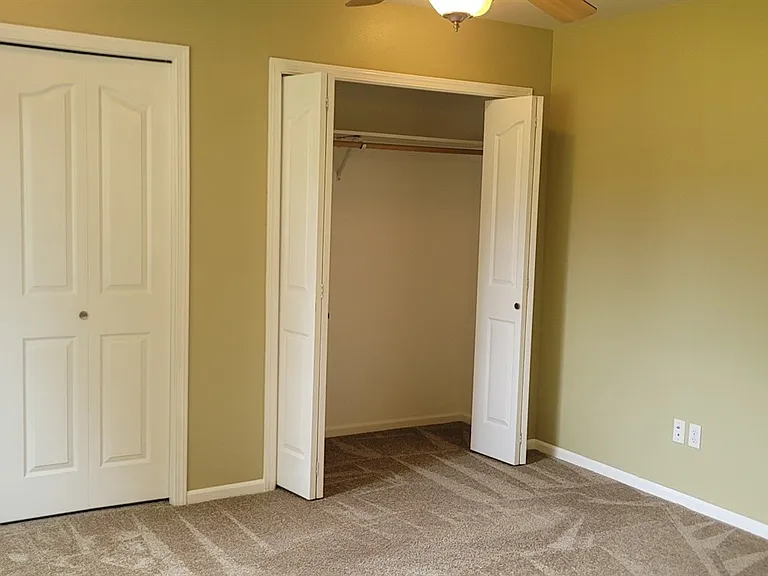 853 Garden Green Pl — Photo 7