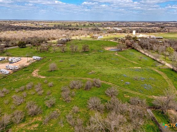 3rd image of 839 Smith Rd