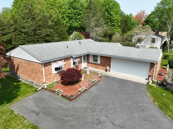 328 Mendon Rd, North Attleboro, MA 02760