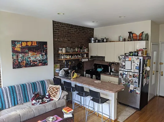 Rented by Zjama Realty Corp | media 4