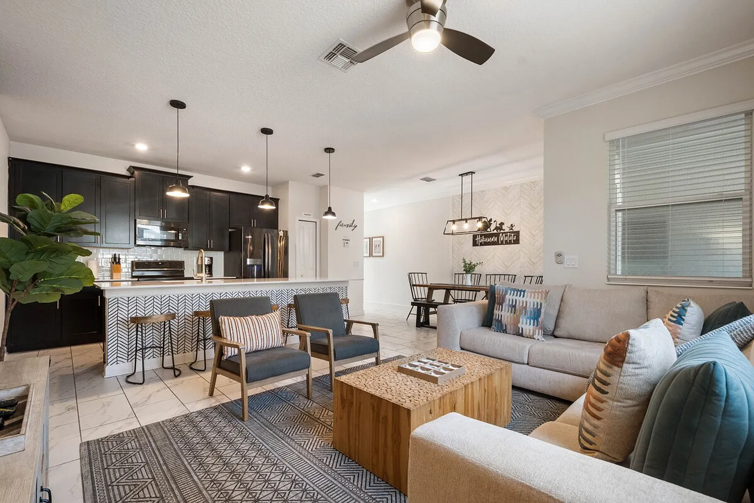 4 bed, 3.0 bath, $6,806 — Photo 4
