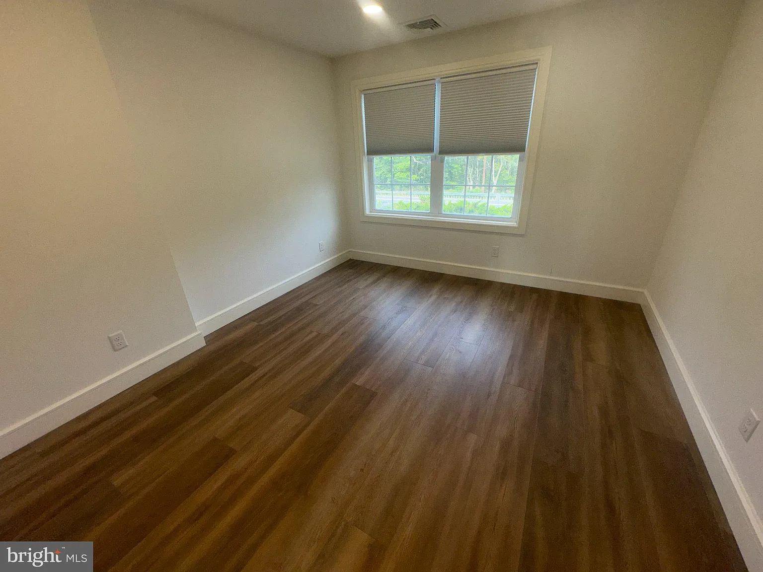 2 bed, 2.0 bath, 1150 sqft, $2,250 — Photo 2