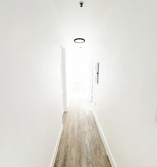 2637 S Manhattan Pl #8 — Photo 11