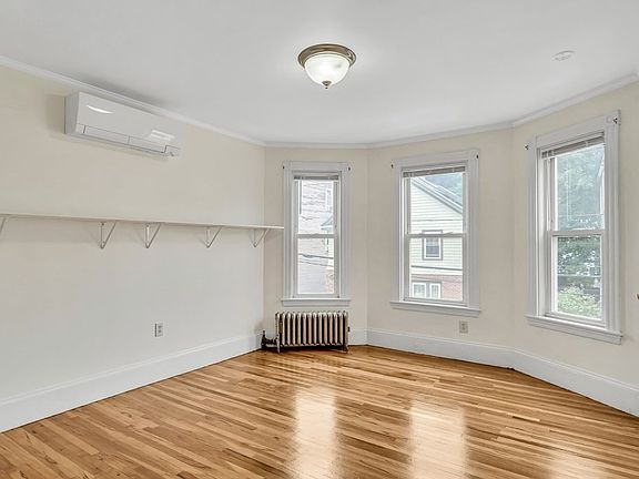 4th image of 25 Boynton St #2