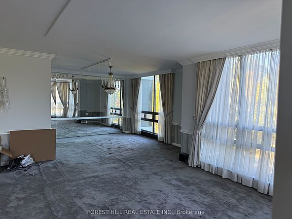 3rd image of 625 Avenue Rd #503