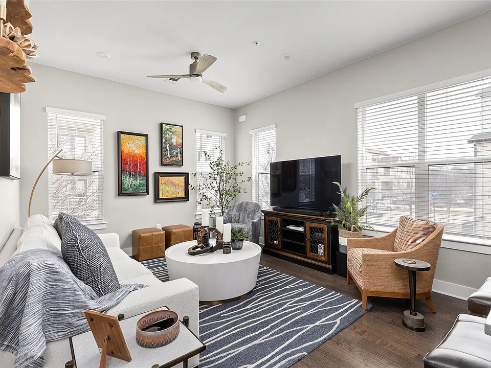 4325 Jackson Ave #2105
