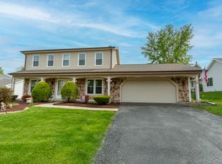 1361 S Parkview Ter, Algonquin, IL 60102