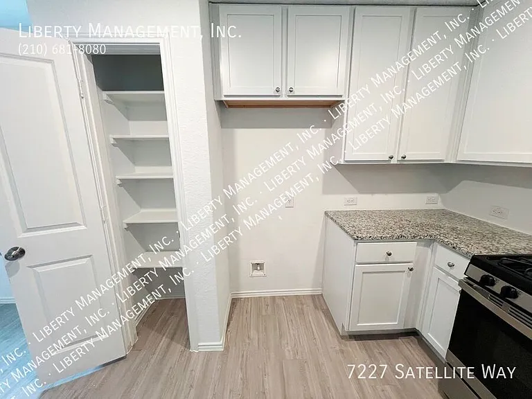 7227 Satellite Way — Photo 13