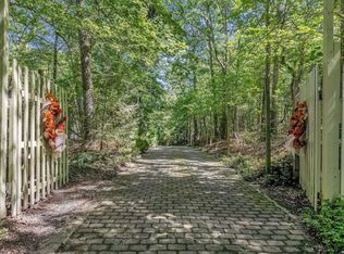 558 Pleasure Dr, Riverhead, NY 11901