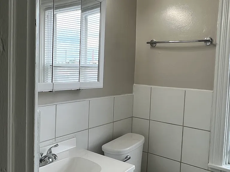 539 E Fulton St — Photo 10