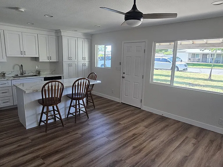 24261 Groven Ln — Photo 3