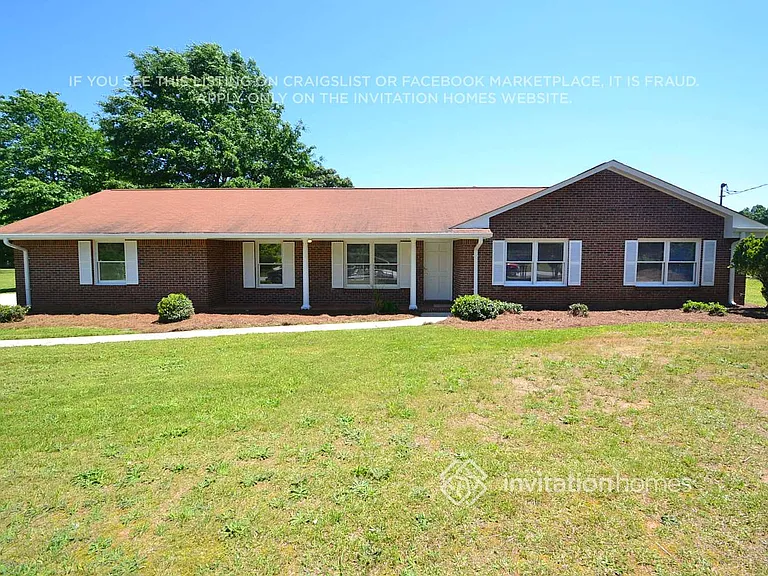 343 Willowwind Dr — Photo 2