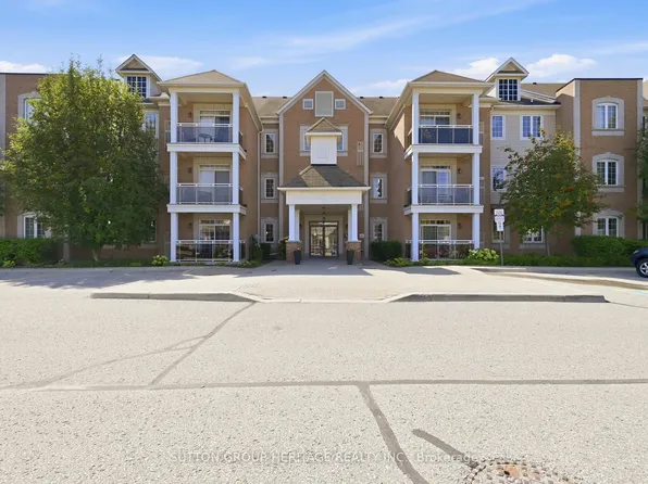 54 Harvey Johnston Way #320, Whitby, ON L1M 0J7