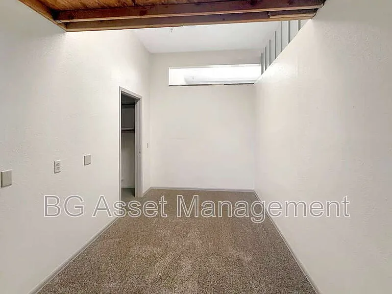 701 San Pablo Ave #10 — Photo 16