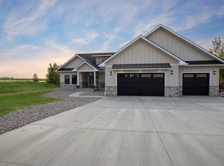 2 Granite Hill Ln, Great Falls, MT 59405