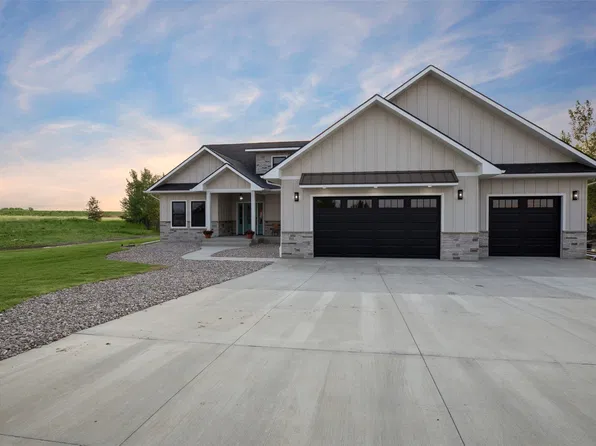 2 Granite Hill Ln, Great Falls, MT 59405