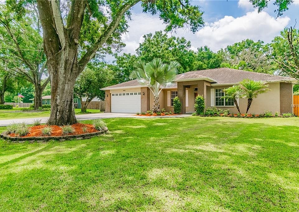1st image of 902 Orange Blossom Ln