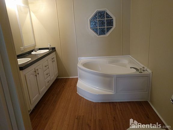 4th image of 4085 Canary Palm Cir