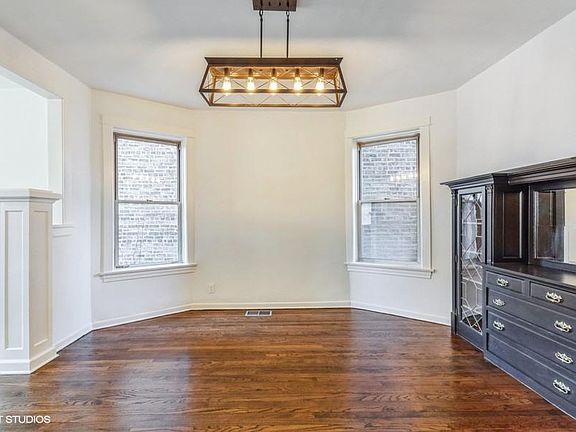 5th image of 4019 W Cornelia Ave