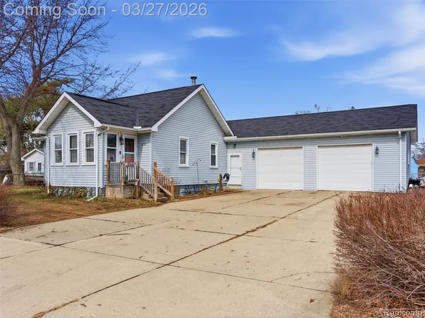 4208 Joyce Ave, Waterford, MI 48329