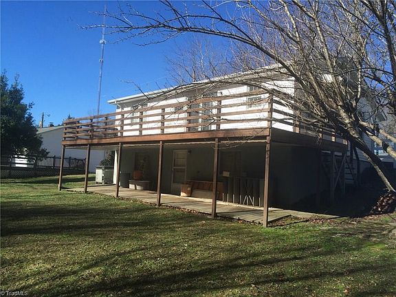 3rd image of 149 Belair Dr