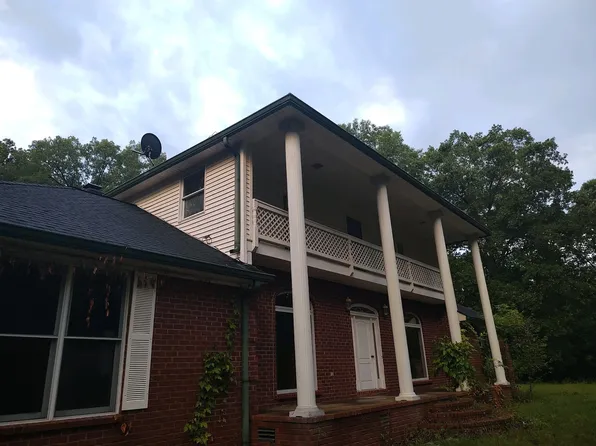 2765 Dyer Rd, Hurricane Mills, TN 37078