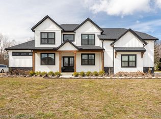 24220 Fairview Dr #3, New Boston, MI 48164