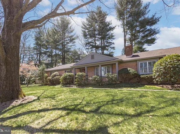 2201 Stackhouse Dr, Yardley, PA 19067