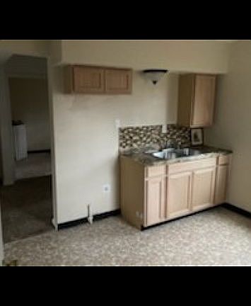 2nd image of 828 Danner Ave