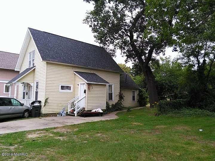 2nd image of 523 W Grand Ave