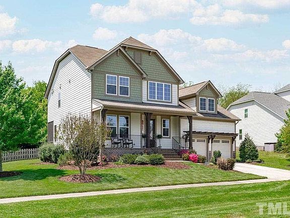 3rd image of 814 Morelanda Dr