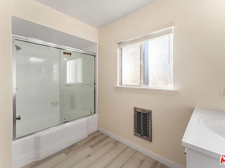 115 Marguerita Ave #C — Photo 17