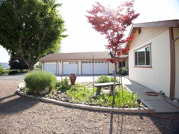 2nd image of 699-150 Gold Crest Ln