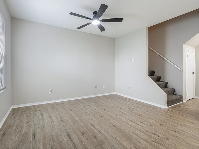 829 N Oakland Ave #1 — Photo 3