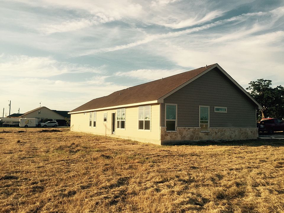 2nd image of 315 Brown Road